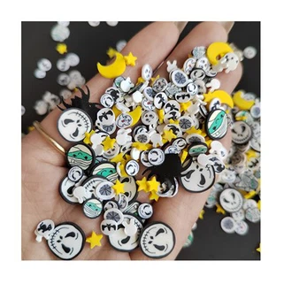 پاشیدن خاک رس هالووین